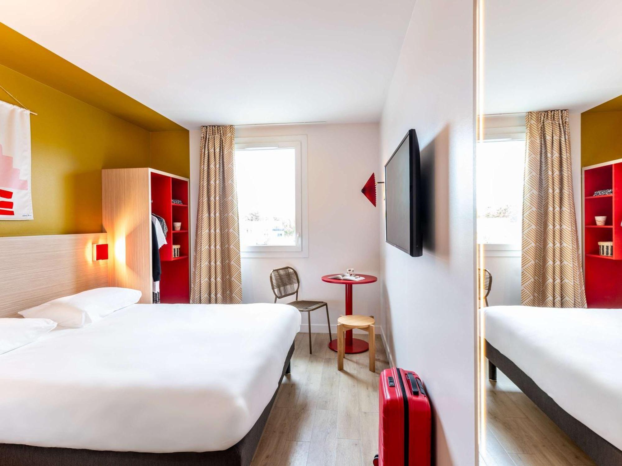 Hotel Ibis Styles Prevessin Geneve Aeroport Exterior foto