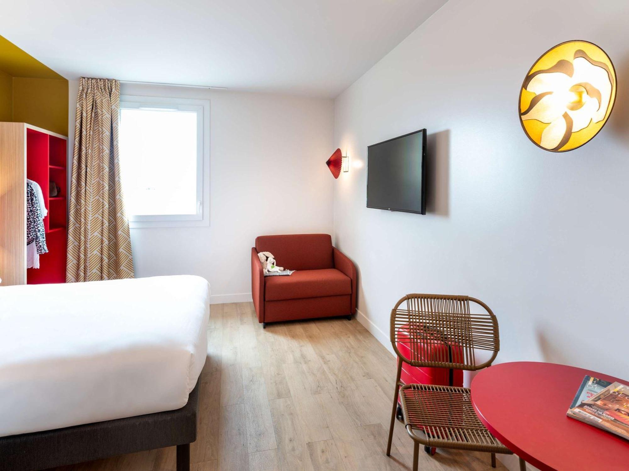 Hotel Ibis Styles Prevessin Geneve Aeroport Exterior foto