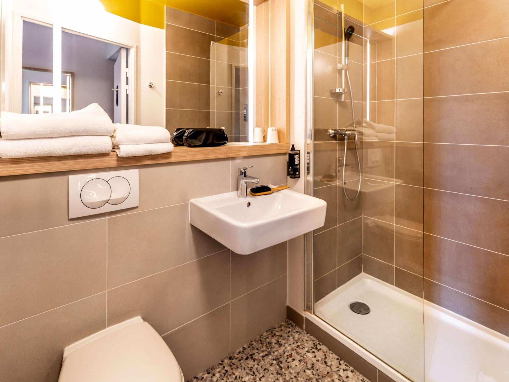 Hotel Ibis Styles Prevessin Geneve Aeroport Exterior foto